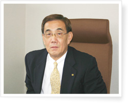 代表取締役社長　岩崎　正敏
